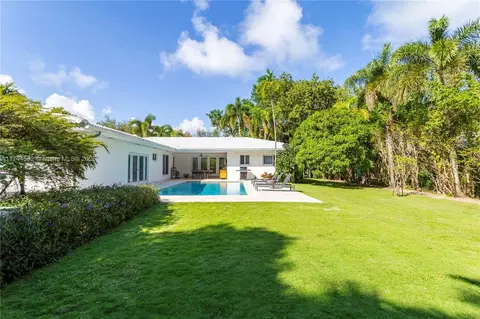 550 Pidgeon Plum Ln, Miami, FL 33137