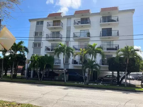 2500 SW 6th St #402, Miami, FL 33135