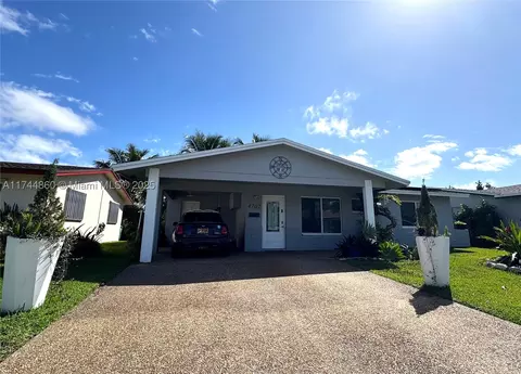 4702 NW 30th Ter, Tamarac, FL 33309