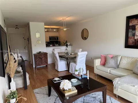 1225 NE 124th St #33A, North Miami, FL 33161