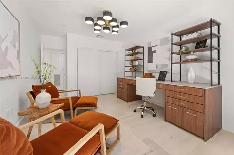 531 W 51st St, Miami Beach, FL 33140