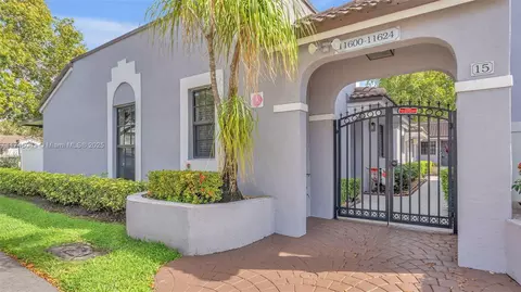 11614 NW 11th St #11614, Pembroke Pines, FL 33026
