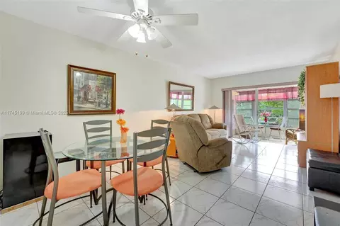 2801 NW 47th Ter #305B, Lauderdale Lakes, FL 33313