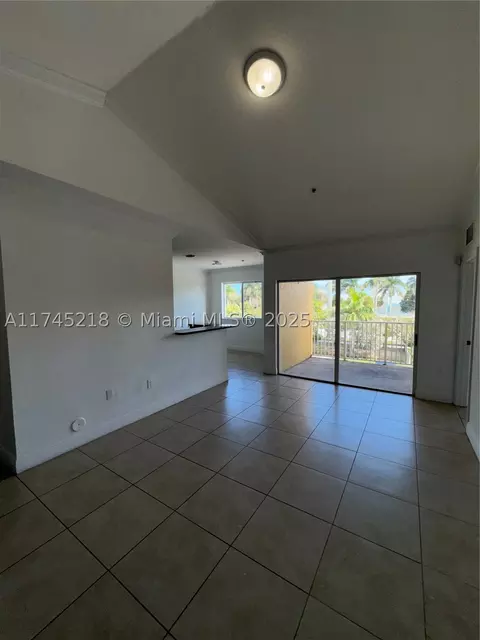 21100 SW 87th Ave #303, Cutler Bay, FL 33189