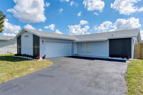 9230 NW 31st Pl, Sunrise, FL 33351