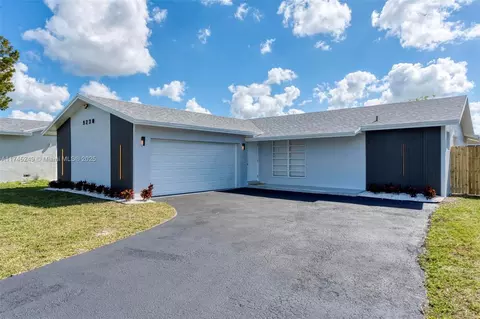 9230 NW 31st Pl, Sunrise, FL 33351