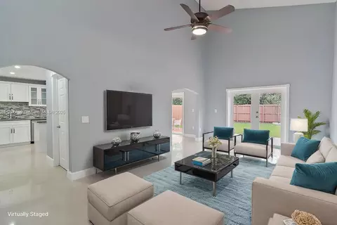 16915 SW 142nd Pl, Miami, FL 33177
