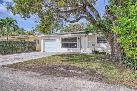 6271 SW 8th St, North Lauderdale, FL 33068