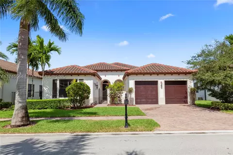8345 NW 26th Ct, Pembroke Pines, FL 33024