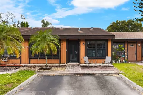10310 Iris Ct #10310, Pembroke Pines, FL 33026