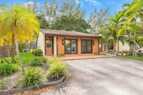 1810 Acorn Ln #1810, Pembroke Pines, FL 33026