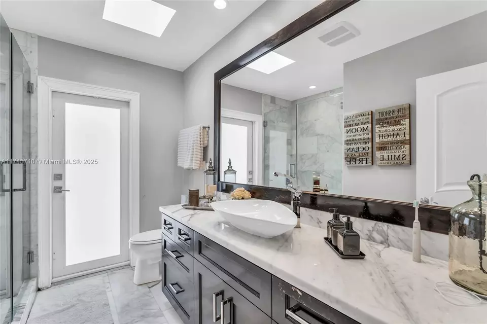 Bath - 9020 SW 85th Ter, Miami, FL 33173 photo 2 of 4