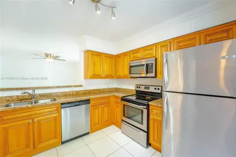 12178 Saint Andrews Pl #112, Miramar, FL 33025