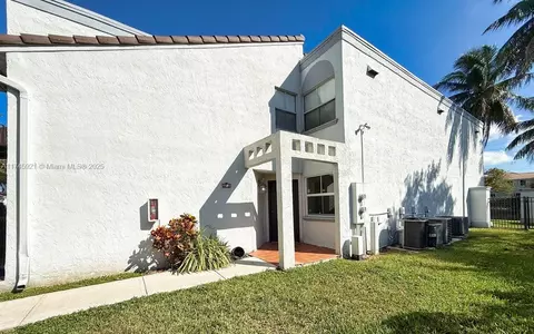 4609 NW 97th Ct #1, Doral, FL 33178