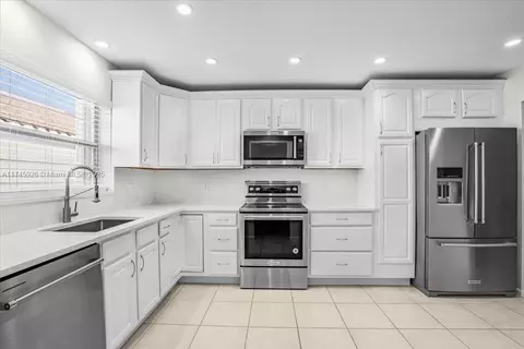 9068 Pine Springs Dr, Boca Raton, FL 33428