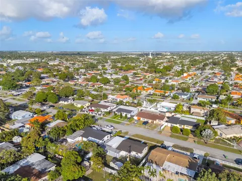 View/Area - 4164 W 6th Ave, Hialeah, FL 33012 photo 4 of 6