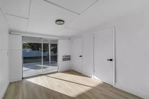 Bedroom - 4164 W 6th Ave, Hialeah, FL 33012 photo 1 of 8