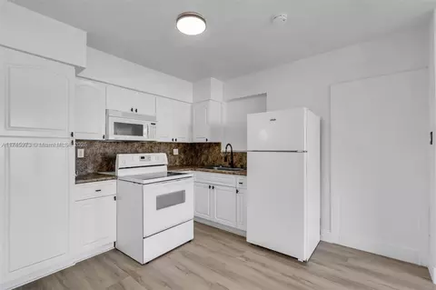 Other - 4164 W 6th Ave, Hialeah, FL 33012 photo 3 of 7