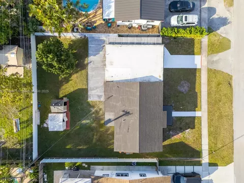 View/Area - 4164 W 6th Ave, Hialeah, FL 33012 photo 6 of 6