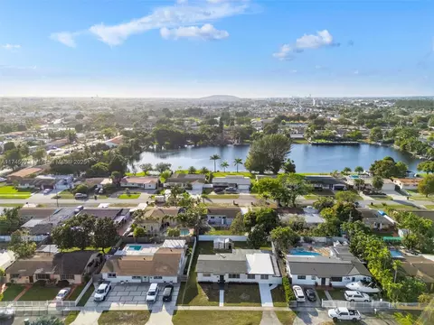 View/Area - 4164 W 6th Ave, Hialeah, FL 33012 photo 1 of 6