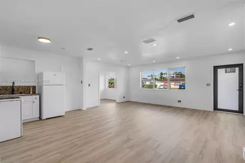 Living - 4164 W 6th Ave, Hialeah, FL 33012 photo 3 of 6