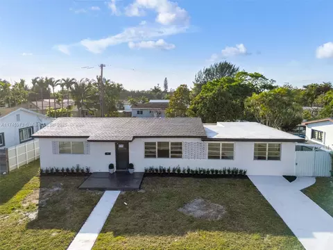 Other - 4164 W 6th Ave, Hialeah, FL 33012 photo 2 of 7