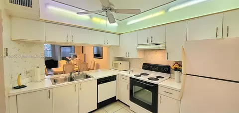 10368 NW 24th Pl #109, Sunrise, FL 33322