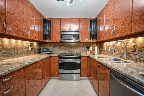 1880 S Ocean Dr #TS505, Hallandale Beach, FL 33009