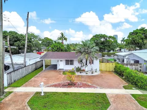 713 SW 6th Ave, Hallandale Beach, FL 33009