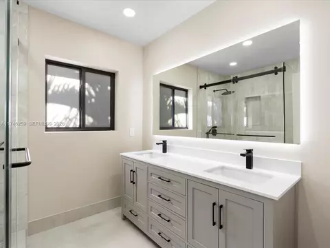 Bath - 9073 Dickens Ave, Surfside, FL 33154 photo 8 of 9