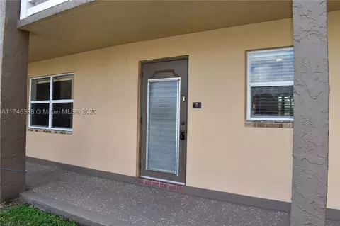 9370 Sunrise Lakes Blvd #109, Sunrise, FL 33322