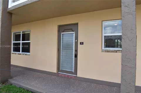 9370 Sunrise Lakes Blvd #109, Sunrise, FL 33322