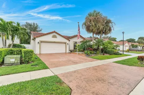 3876 Summer Chase Ct, Lake Worth, FL 33467