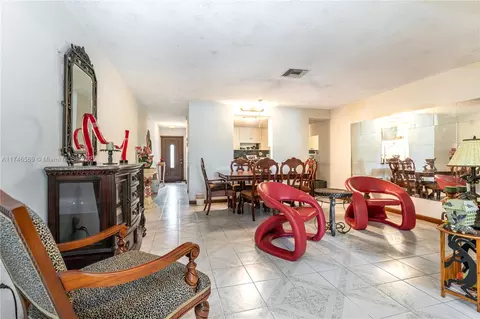 1807 W 68th St #1807, Hialeah, FL 33014