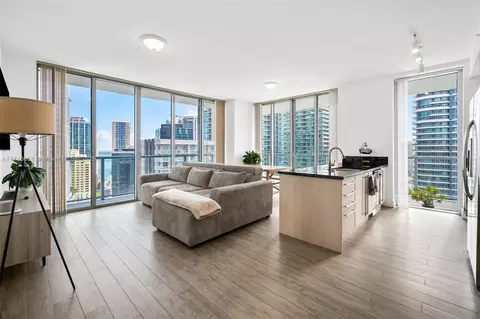 79 SW 12th St #2706-S, Miami, FL 33130