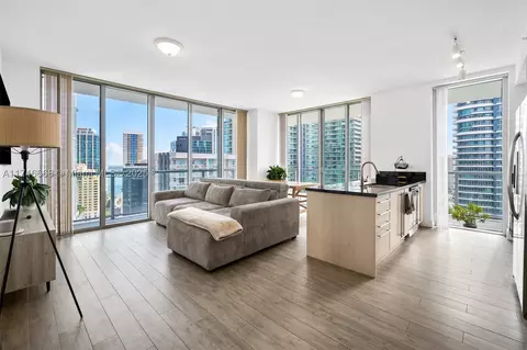 79 SW 12th St #2706-S, Miami, FL 33130