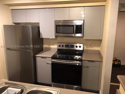 1919 Van Buren St #305A, Hollywood, FL 33020