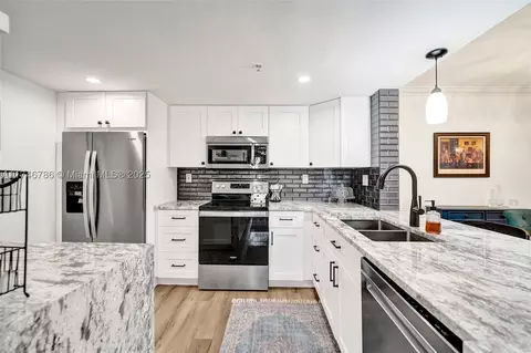 520 SE 5th Ave #1302, Fort Lauderdale, FL 33301