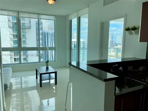 300 S Biscayne Blvd #2711, Miami, FL 33131