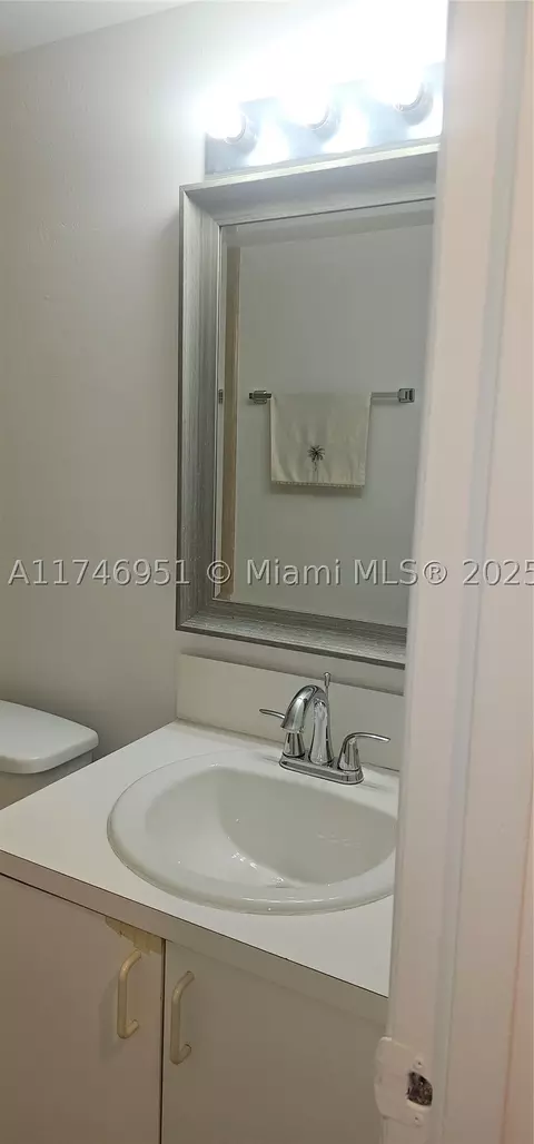 17530 NW 68th Ave #C2001, Hialeah, FL 33015 photo 12
