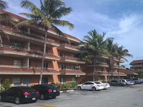 17530 NW 68th Ave #C2001, Hialeah, FL 33015