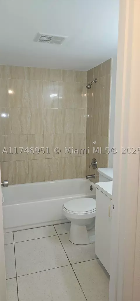17530 NW 68th Ave #C2001, Hialeah, FL 33015 photo 11