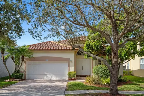 1976 NW 169th Ave, Pembroke Pines, FL 33028