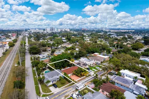 254 SW 4th St, Dania Beach, FL 33004