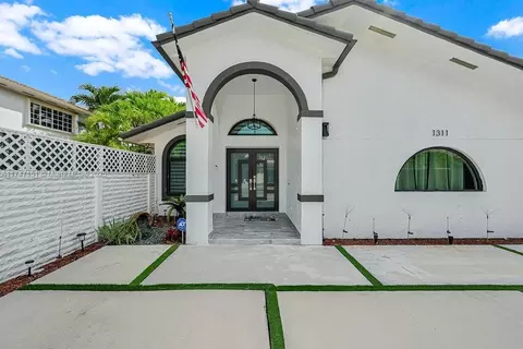 1311 SW 139th Ct, Miami, FL 33184
