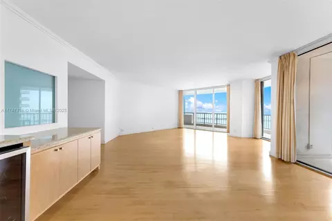 1581 Brickell Ave #1905, Miami, FL 33129