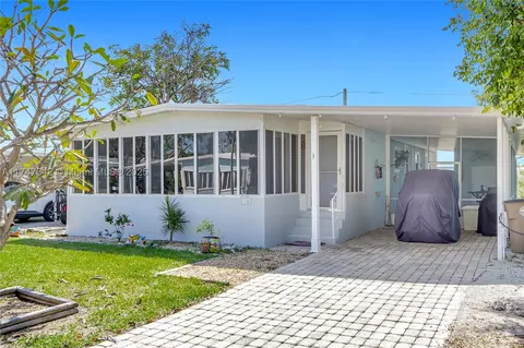 804 N Topaz Ave, Key Largo, FL 33037