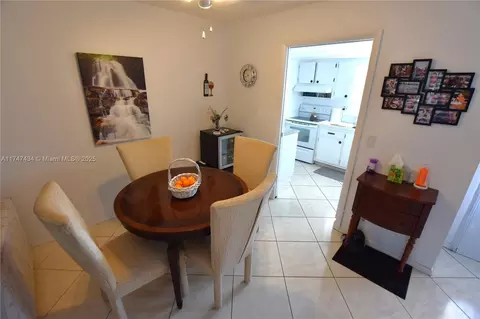 2520 E Dudley Dr #E, West Palm Beach, FL 33415