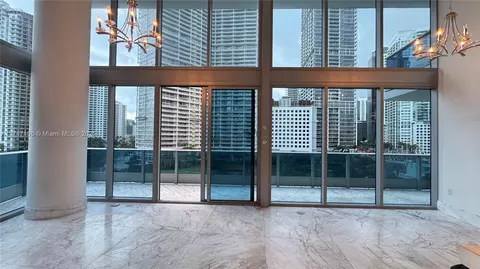 200 Biscayne Blvd Way #509, Miami, FL 33131