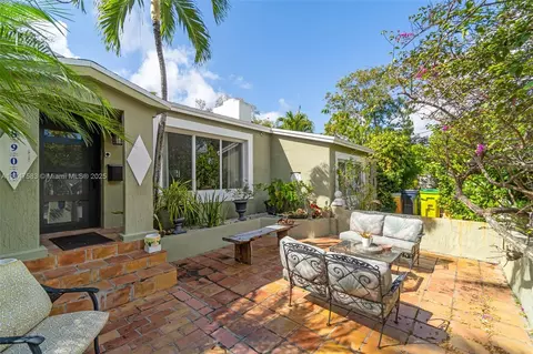 8900 NE 4th Ave, El Portal, FL 33138